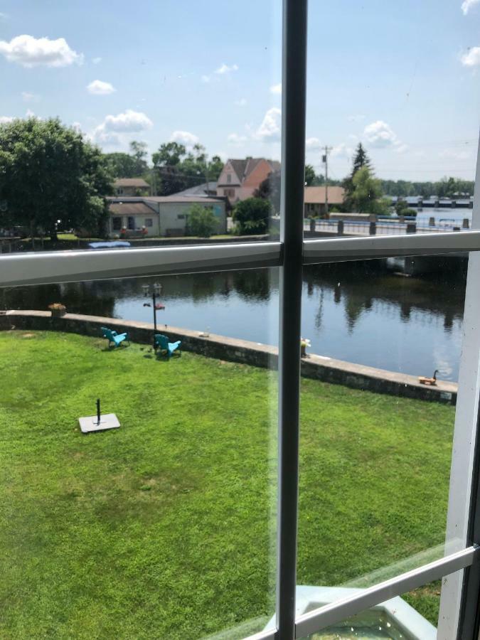 The Bobcaygeon Inn Buitenkant foto